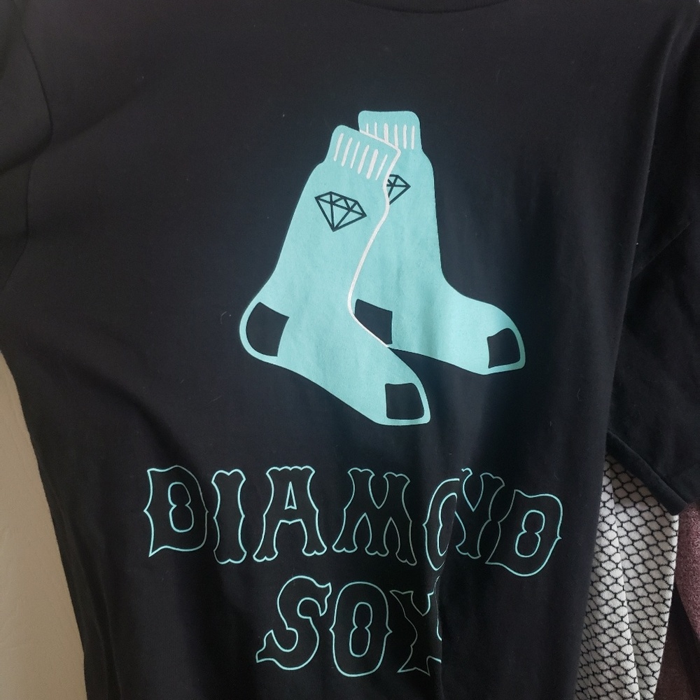 Diamond supply co t shirt.